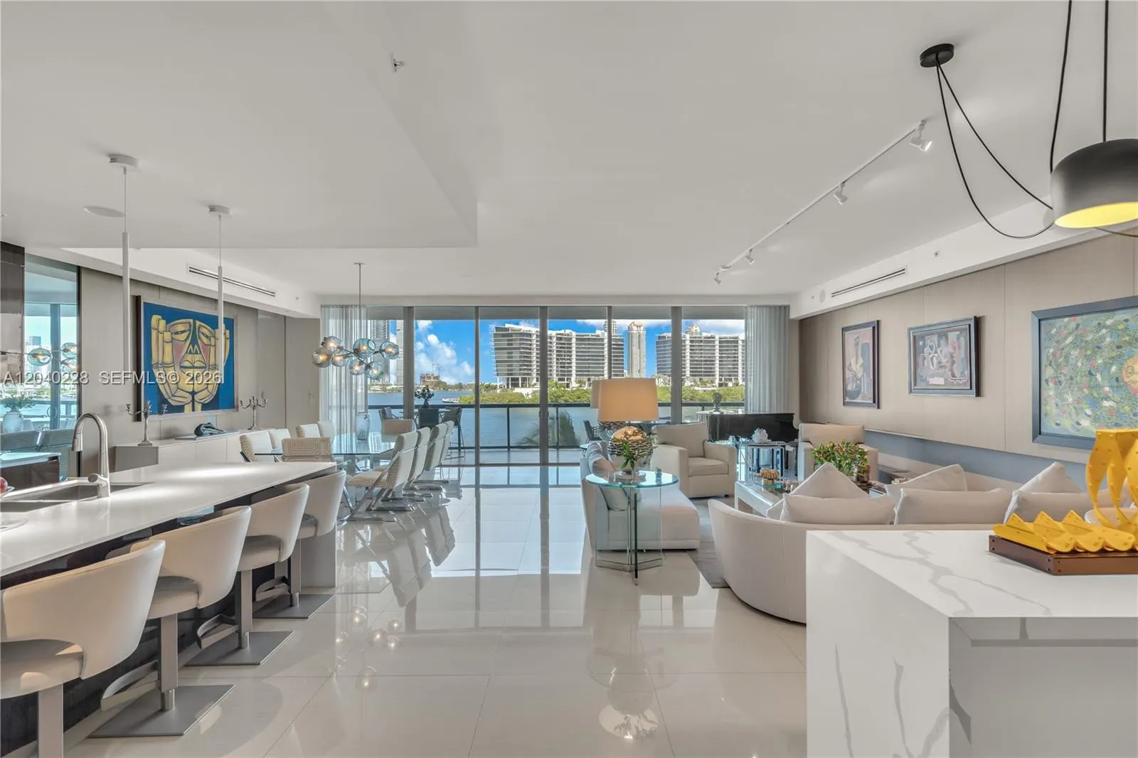 En Venta 3300 NE 188th Street 318, Aventura, FL 33180, Aventura, FL 33180