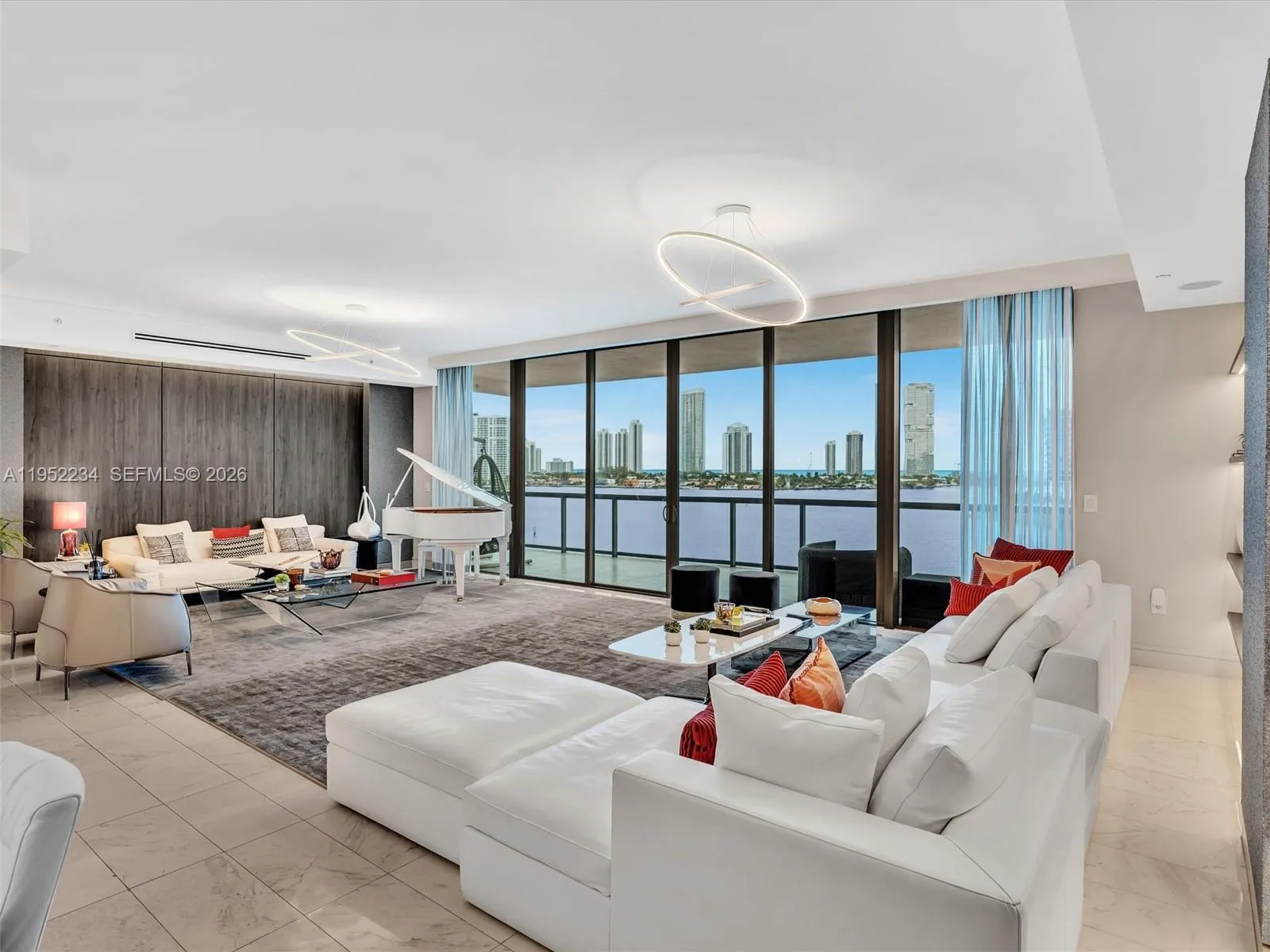 Foto de propiedad en 3300 NE 188th Street 718, Aventura, FL 33180 Aventura con MLS# 