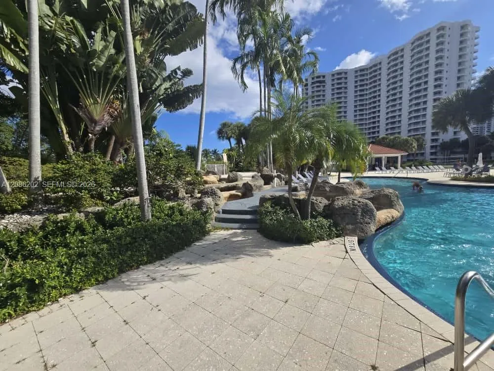 En Venta 3300 NE 191st Street 1202, Aventura, FL 33180, Aventura, FL 33180