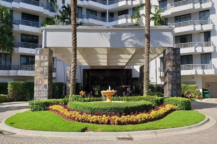 Foto de propiedad en 3300 NE 191st Street 1510, Aventura, FL 33180 Aventura con MLS# 