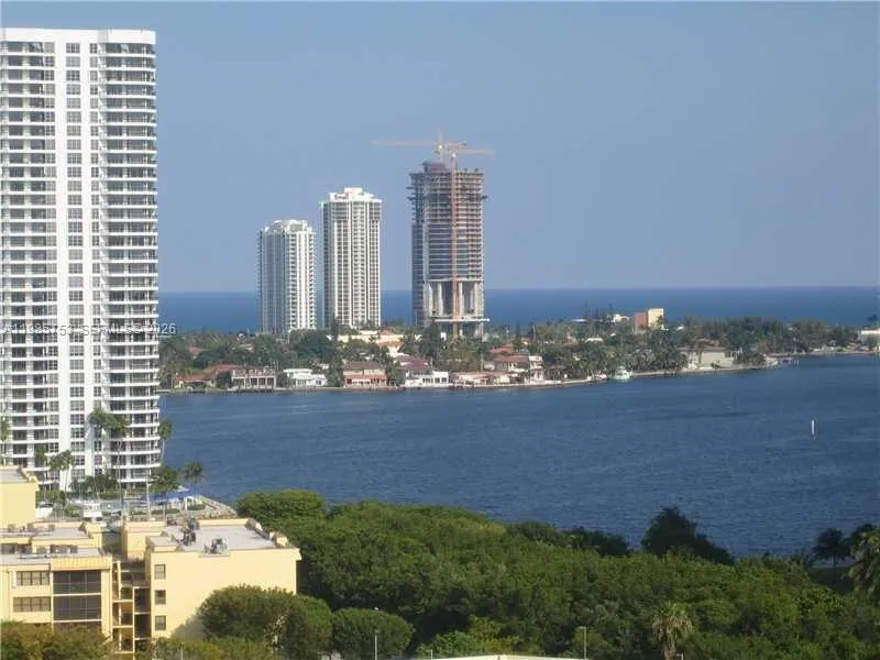 Foto de propiedad en 3300 NE 191st Street 1708, Aventura, FL 33180 Aventura con MLS# 
