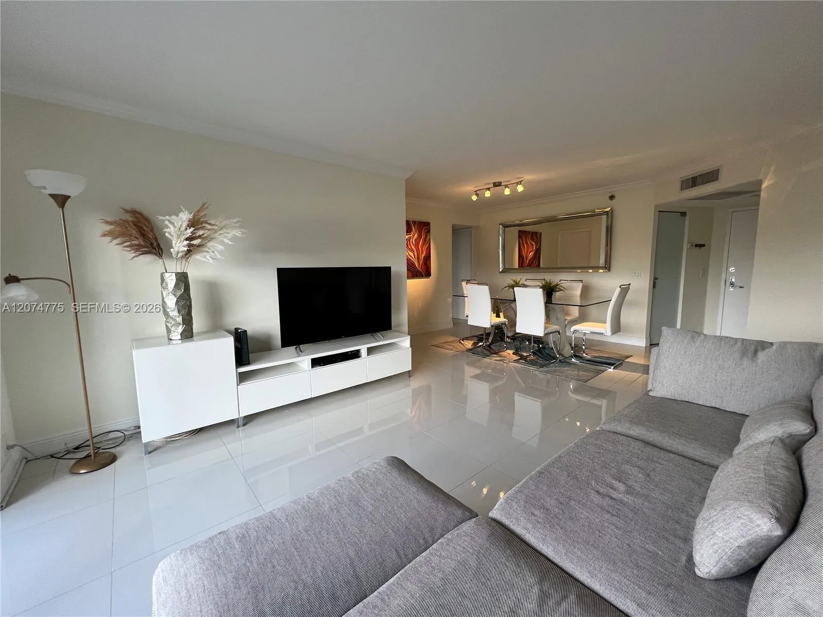 Foto de propiedad en 3300 NE 191st Street 406, Aventura, FL 33180 Aventura con MLS# 