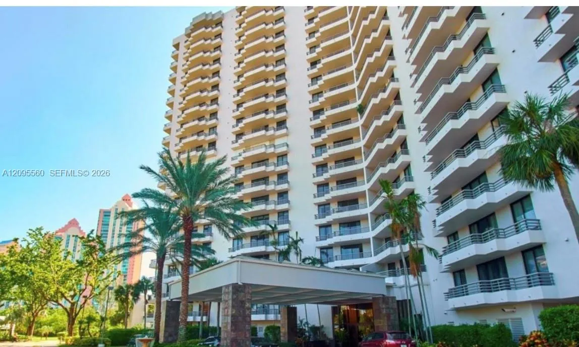 En Venta 3300 NE 191st Street 606, Aventura, FL 33180, Aventura, FL 33180