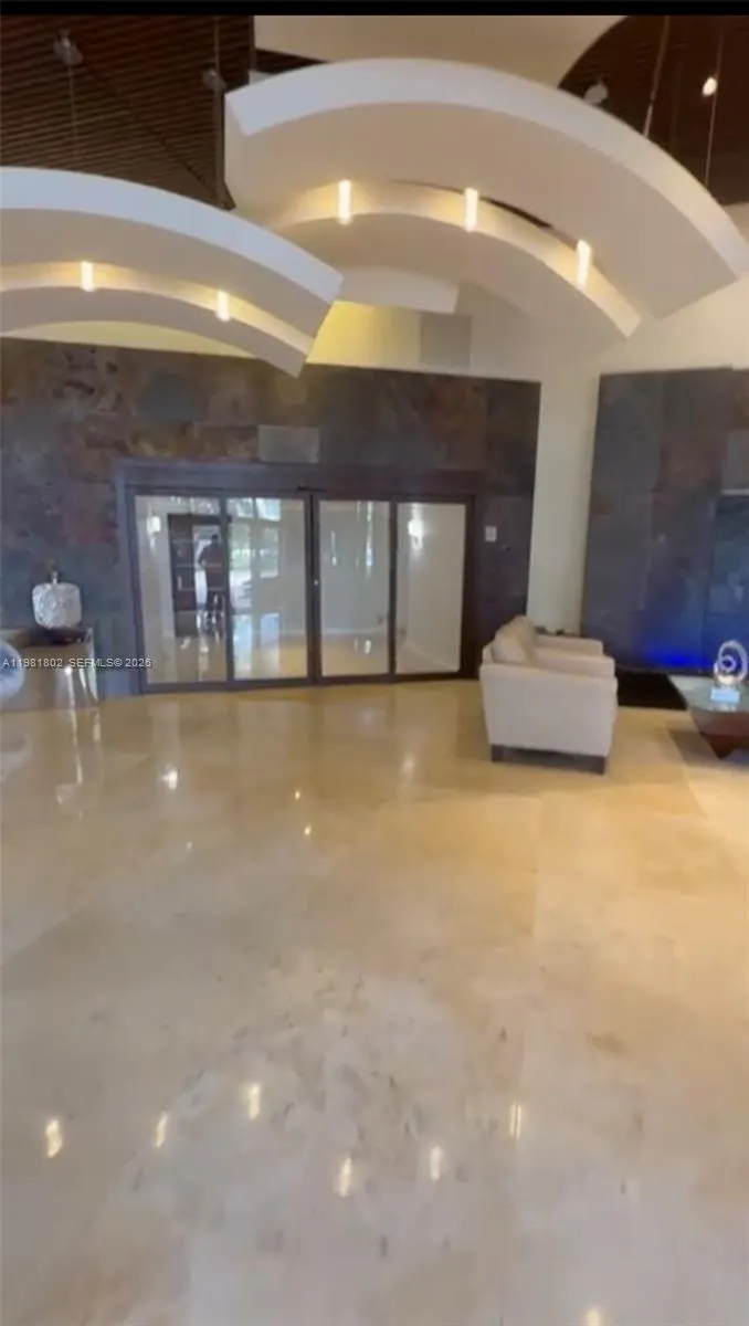 Foto de propiedad en 3300 NE 191st Street 801, Aventura, FL 33180 Aventura con MLS# 