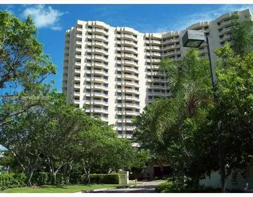 Foto de propiedad en 3300 NE 192nd Street 914, Aventura, FL 33180 Aventura con MLS# 