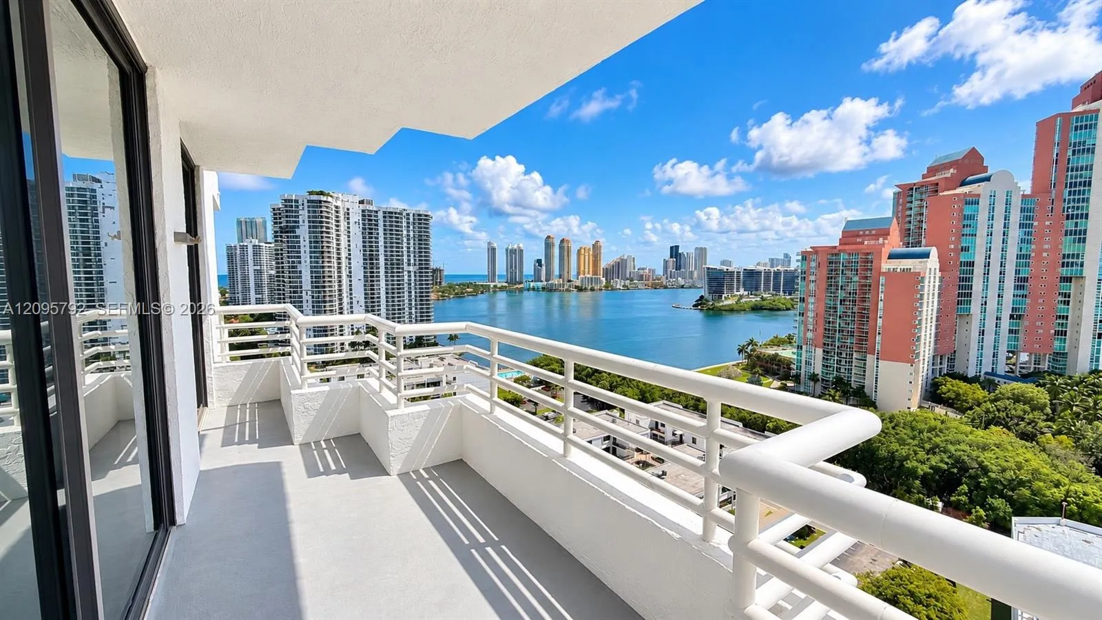 En Renta 3300 NE 192nd Street LP13, Aventura, FL 33180, Aventura, FL 33180