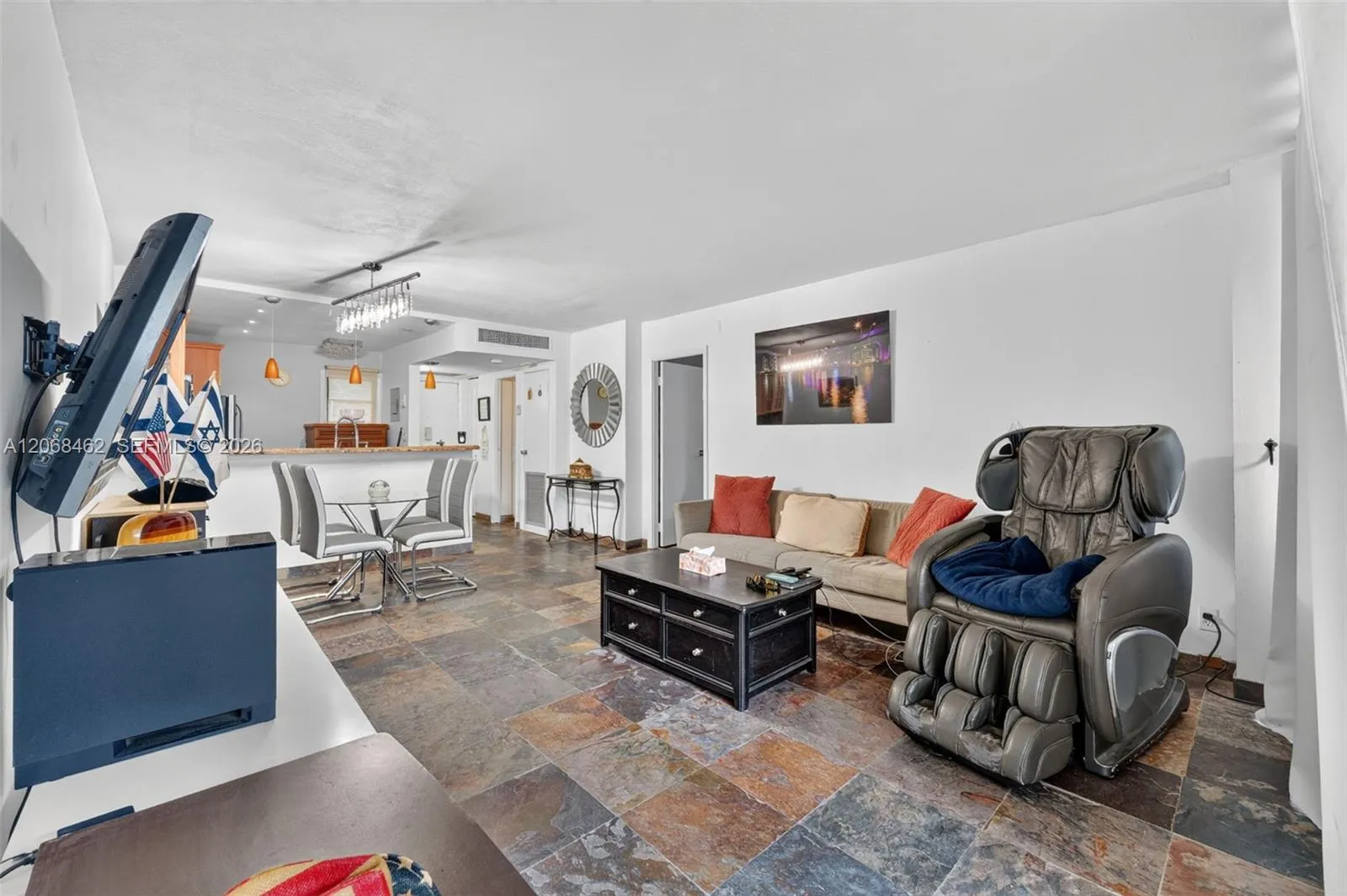 Foto de propiedad en 3301 N Country Club Drive 110, Aventura, FL 33180 Aventura con MLS# 