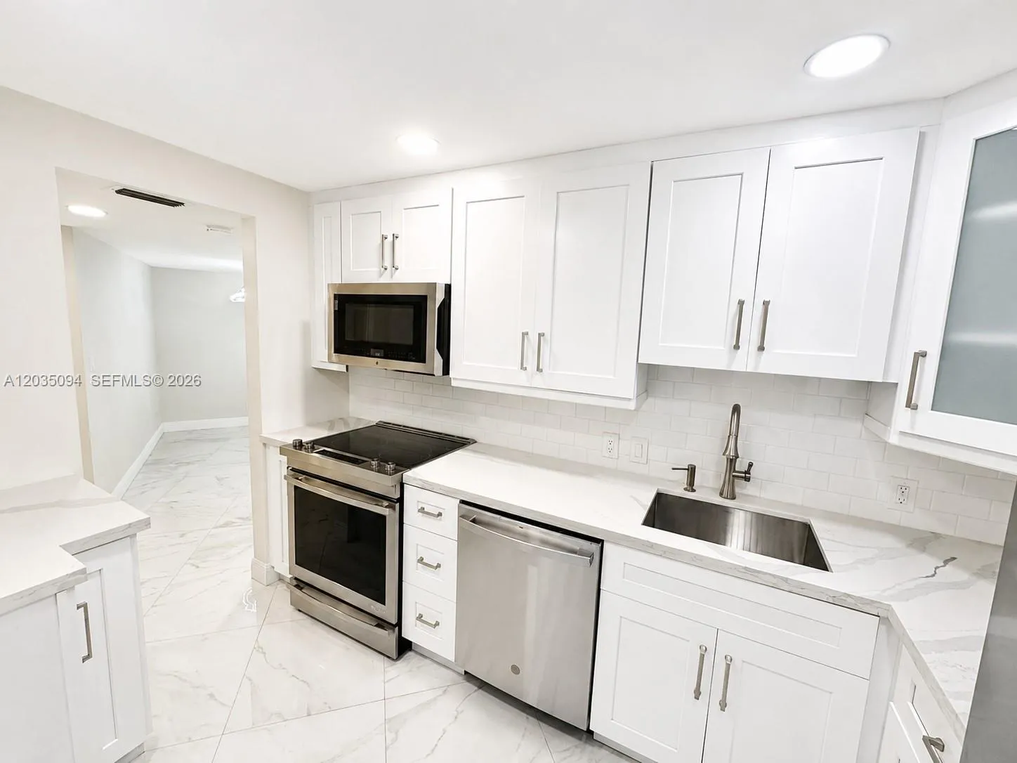Foto de propiedad en 3301 N Country Club Drive 305, Aventura, FL 33180 Aventura con MLS# 