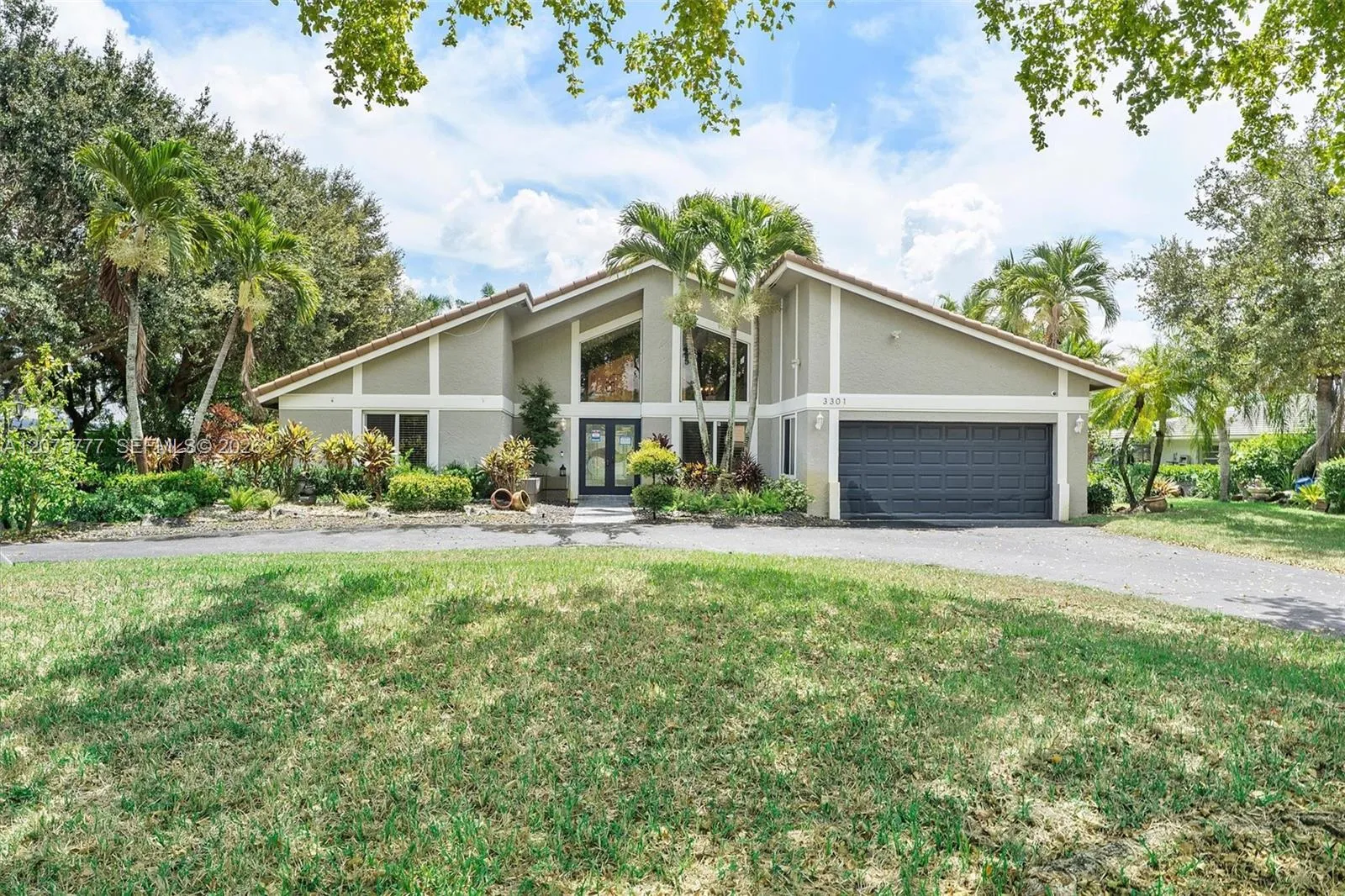 Foto de propiedad en 3301 NW 112th Avenue, Coral Springs, FL 33065 Coral Springs con MLS# 