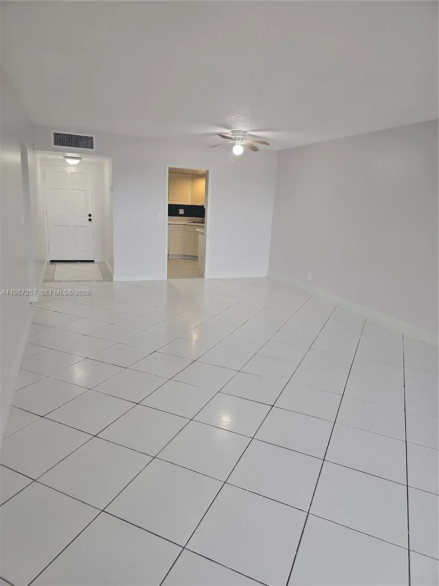 En Renta 3301 Spanish Moss Terrace 708, Lauderhill, FL 33319, Lauderhill, FL 33319