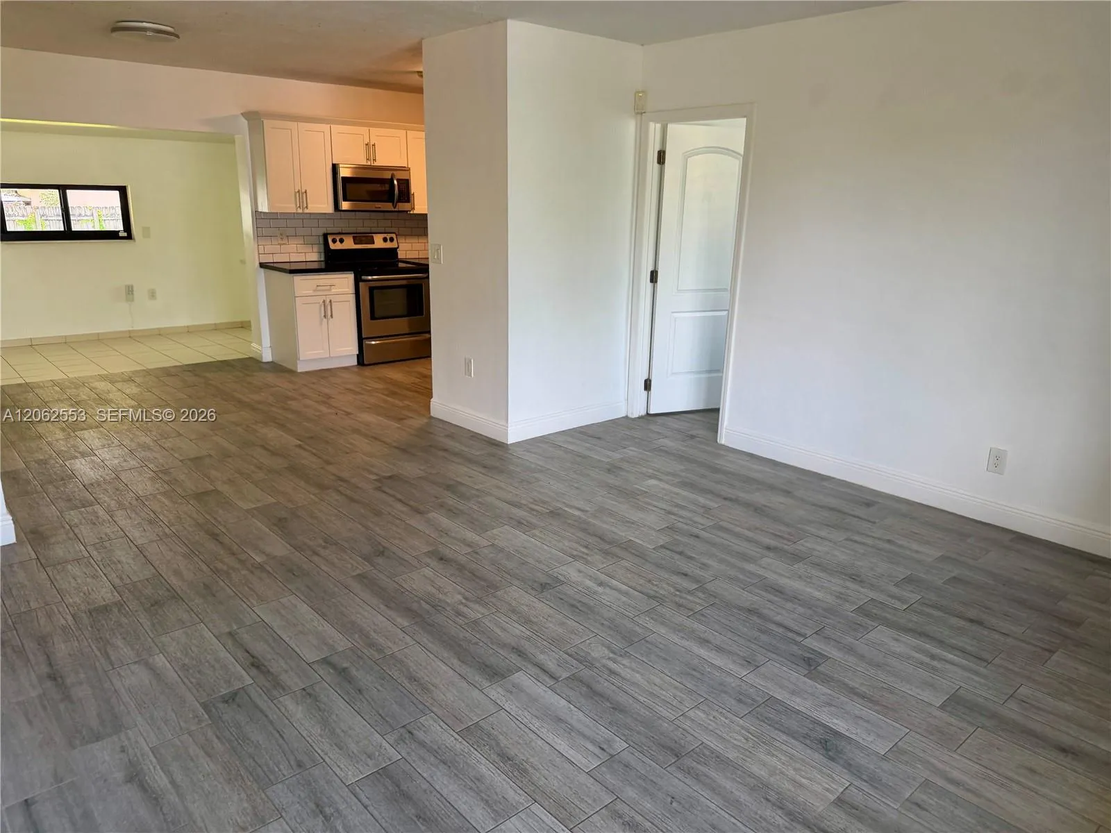 Foto de propiedad en 3310 SW 92nd Place N/A, Miami, FL 33165 Miami con MLS# 