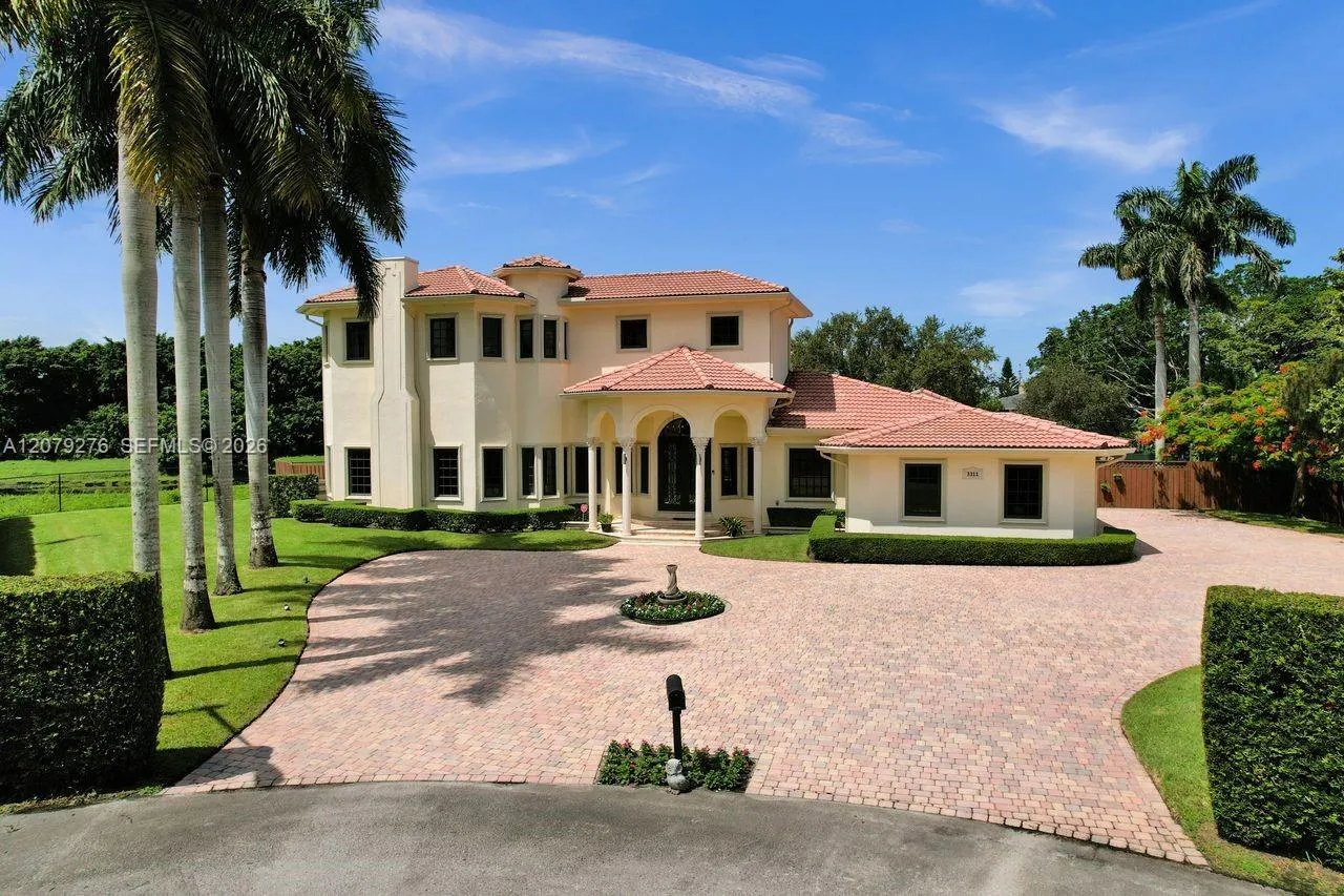 Foto de propiedad en 3311 SW 118th Terrace, Davie, FL 33330 Davie con MLS# 