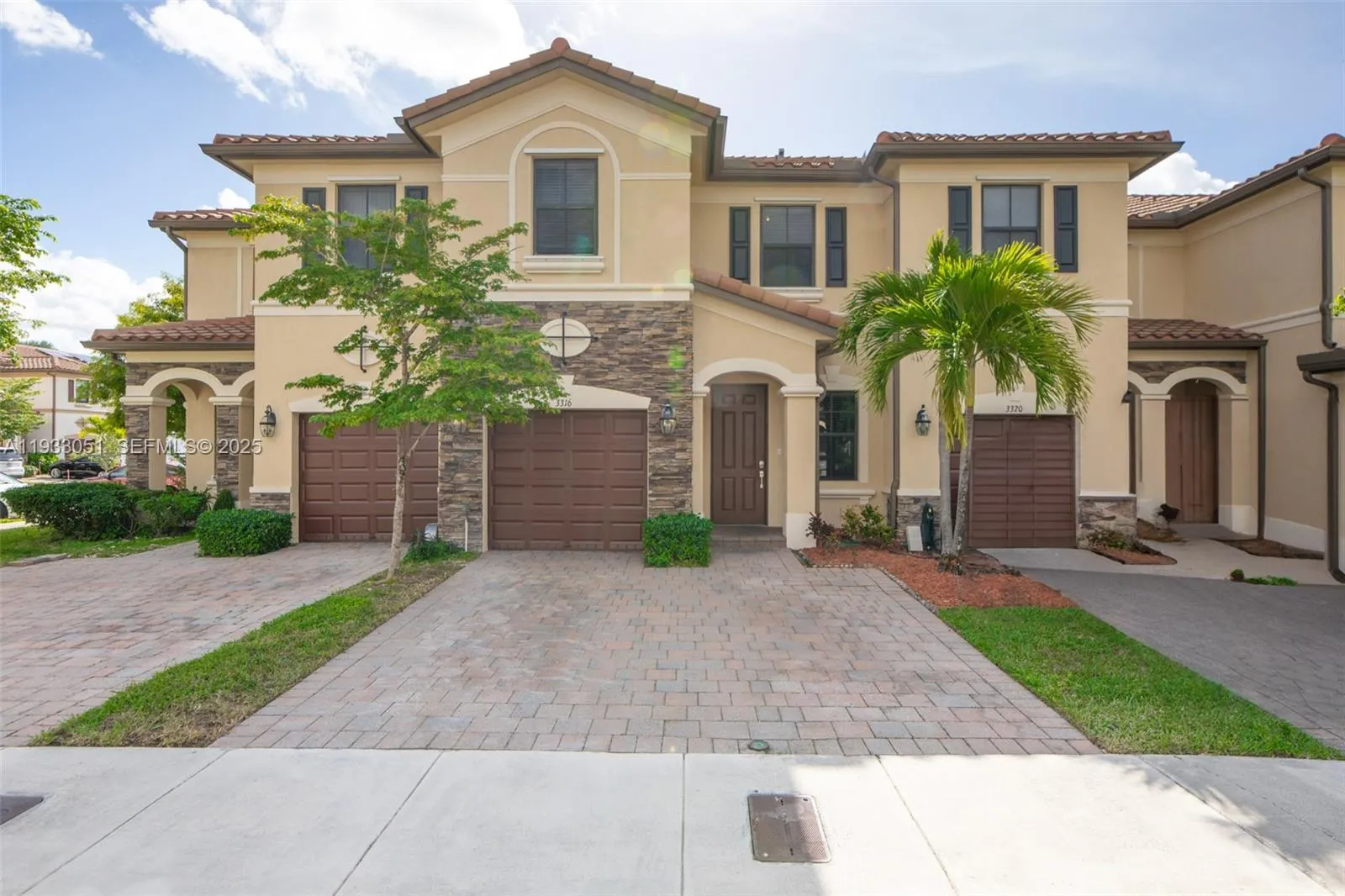 Foto de propiedad en 3316 W 91st Terrace, Hialeah, FL 33018 Hialeah con MLS# 