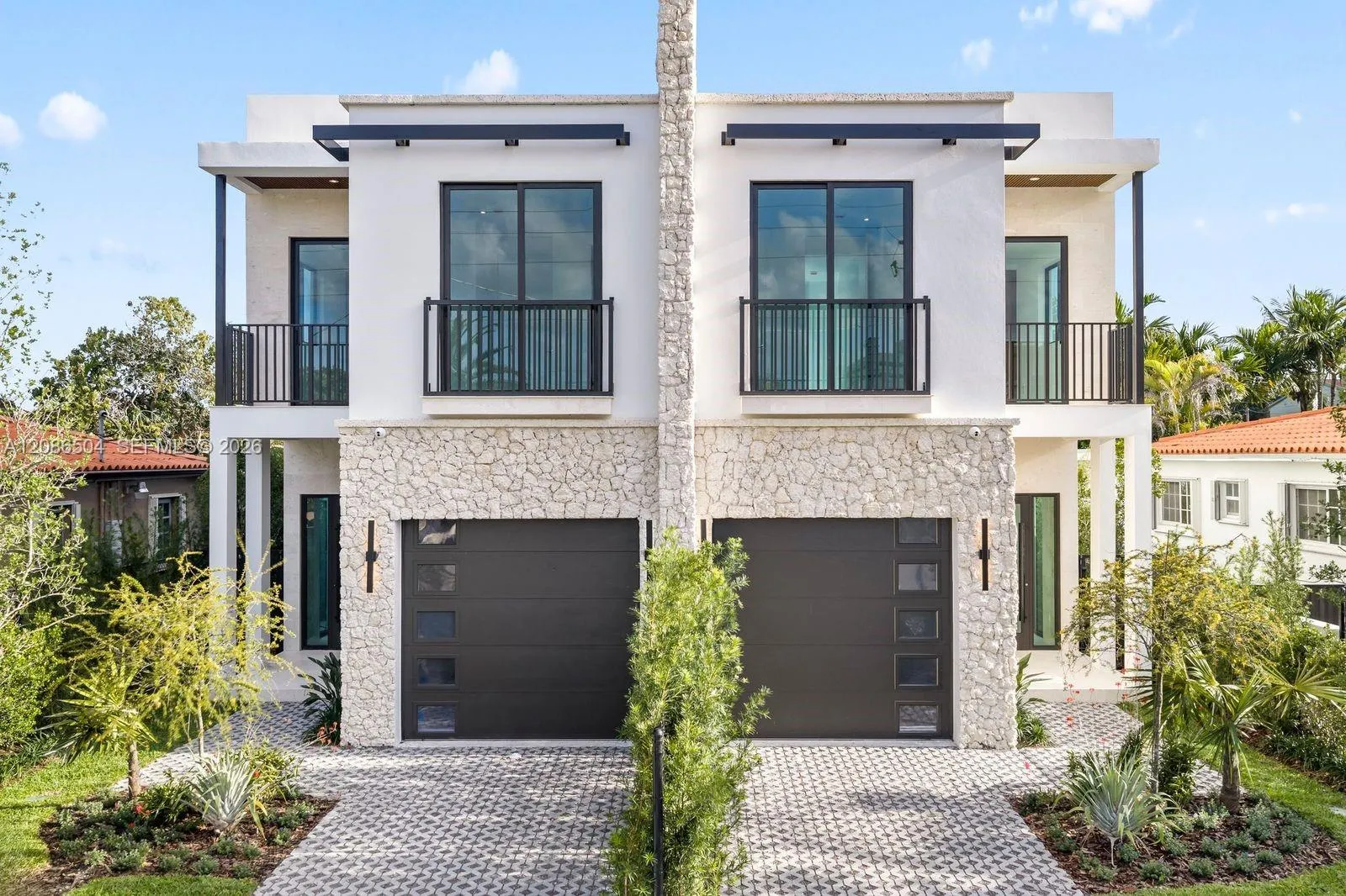 En Venta 3322 SW 23 Street, Miami, FL 33145, Miami, FL 33145
