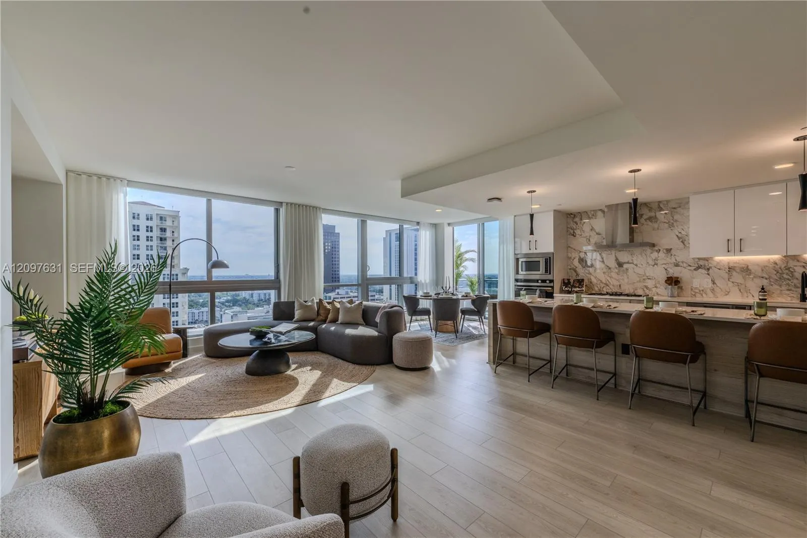 Foto de propiedad en 333 N New River Drive E 3504, Fort Lauderdale, FL 33301 Fort Lauderdale con MLS#