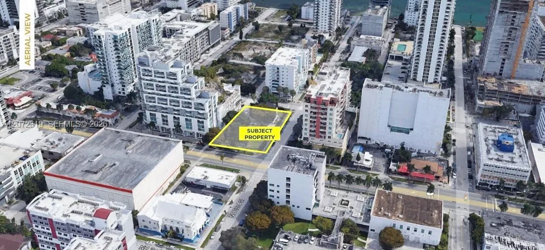 Foto de propiedad en 333 NE 23rd Street, Miami, FL 33137 Miami con MLS# 