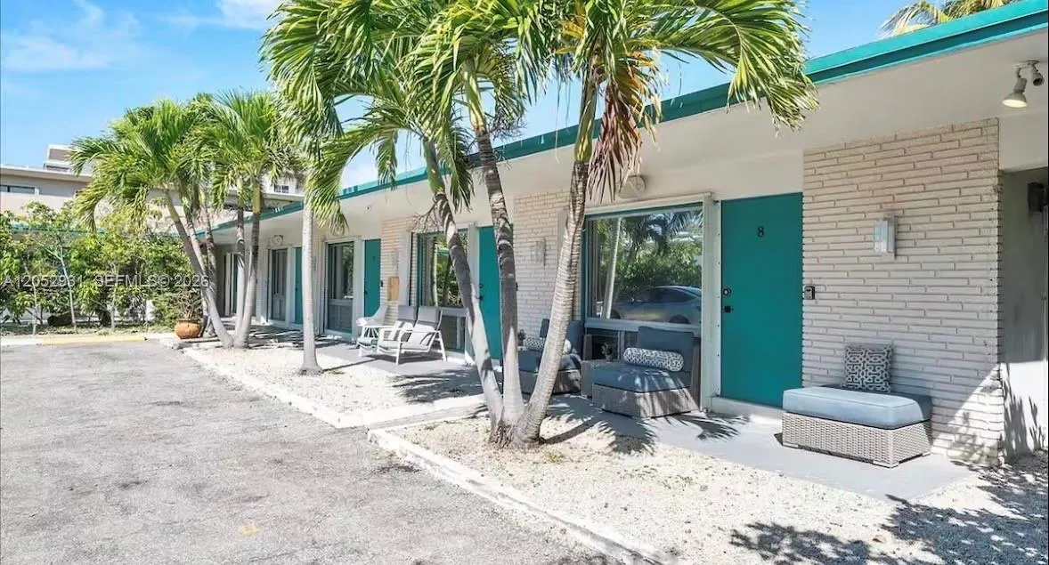 Foto de propiedad en 333 Palm Street, Hollywood, FL 33019 Hollywood con MLS# 