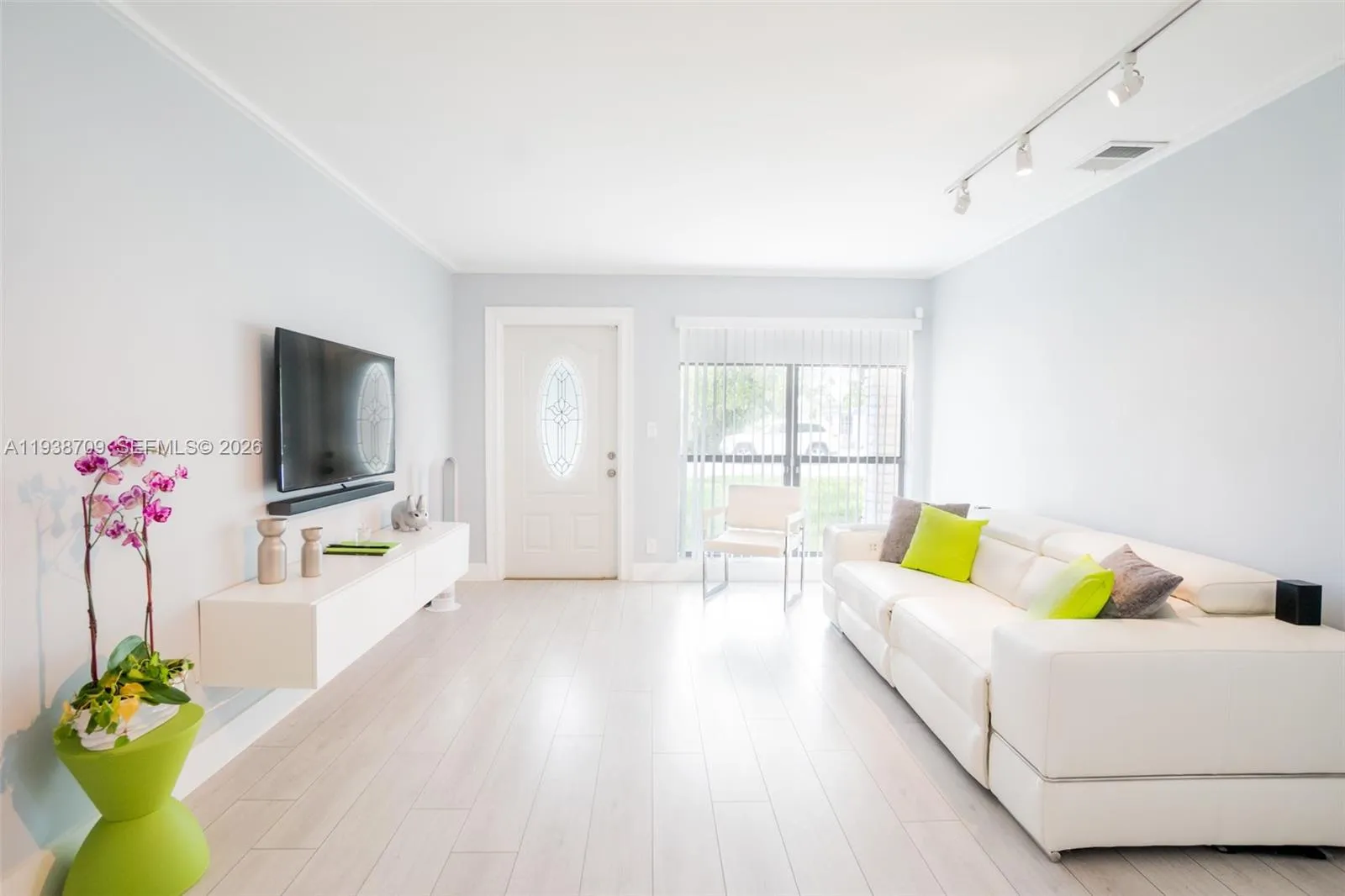 Foto de propiedad en 3330 SW 59th Terrace, West Park, FL 33023 West Park con MLS# 