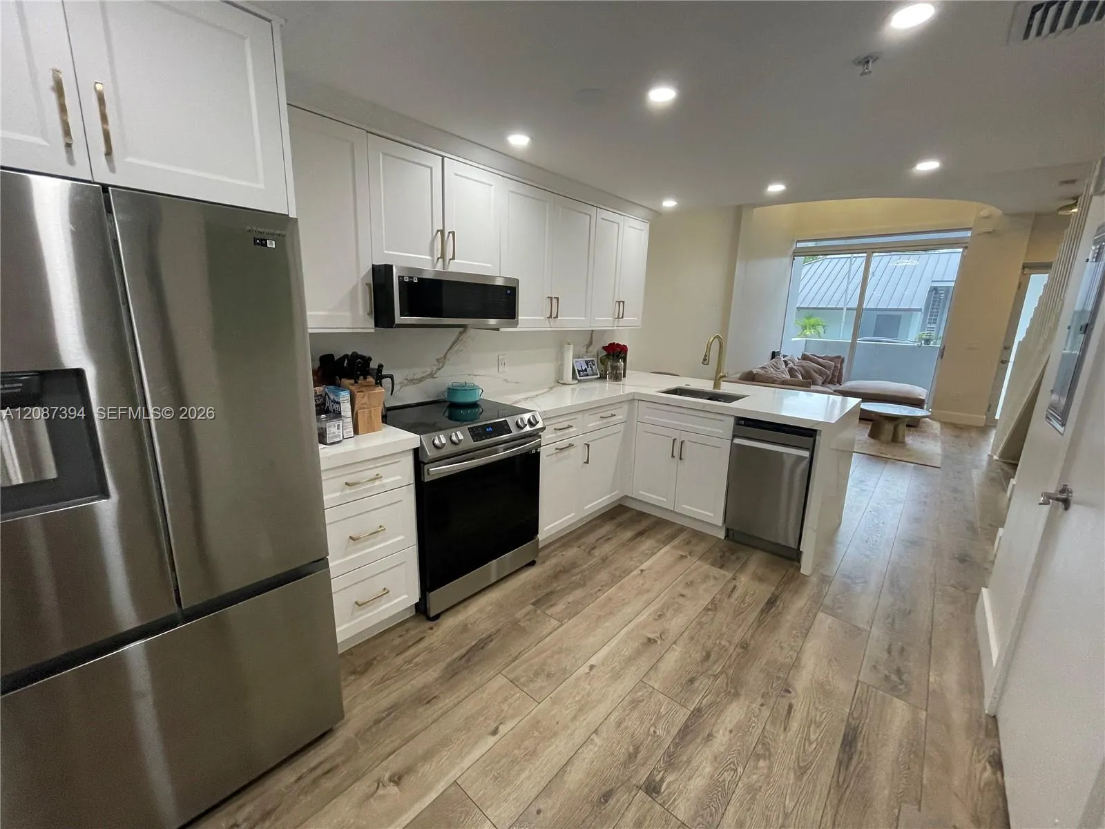 En Venta 3339 Virginia Street 141, Miami, FL 33133, Miami, FL 33133