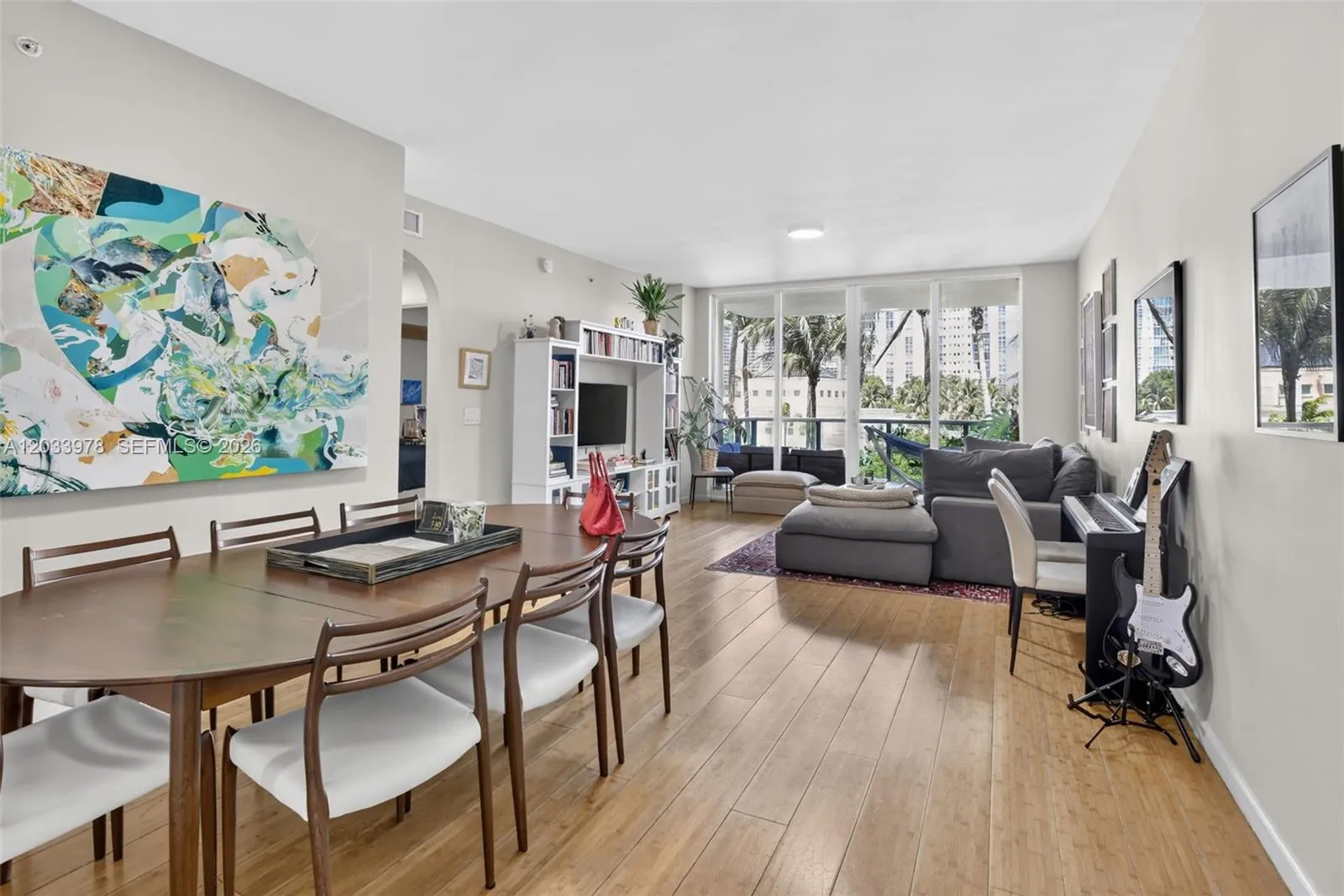 Foto de propiedad en 3340 NE 190th Street 402, Aventura, FL 33180 Aventura con MLS# 