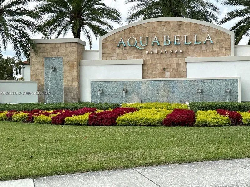 Foto de propiedad en 3342 W 104th Terrace, Hialeah, FL 33018 Hialeah con MLS# 