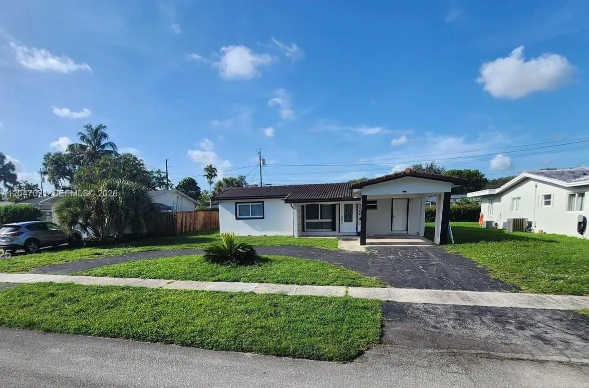Foto de propiedad en 3346 Coolidge Street, Hollywood, FL 33021 Hollywood con MLS# 