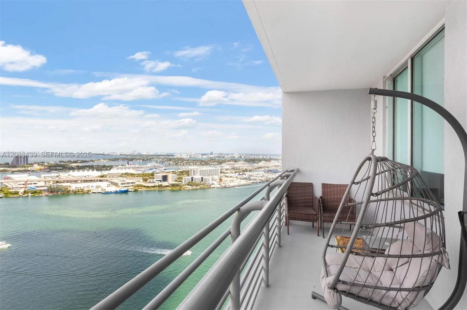 En Renta 335 Biscayne Boulevard 3904, Miami, FL 33131, Miami, FL 33131