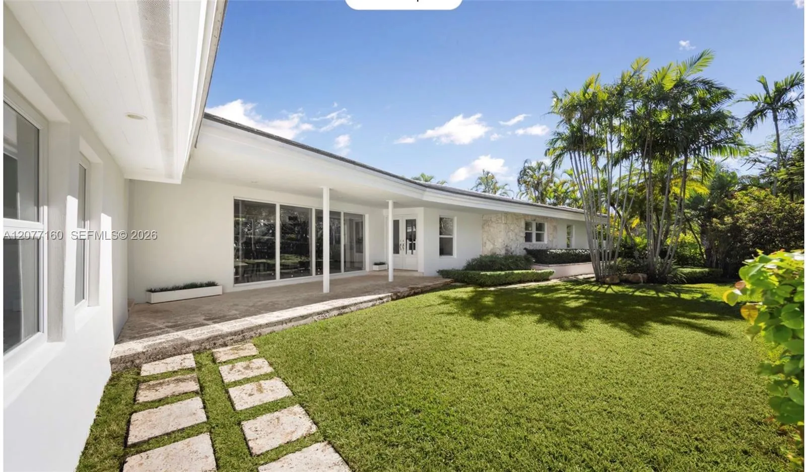 Foto de propiedad en 335 Harbor Drive, Key Biscayne, FL 33149 Key Biscayne con MLS# 