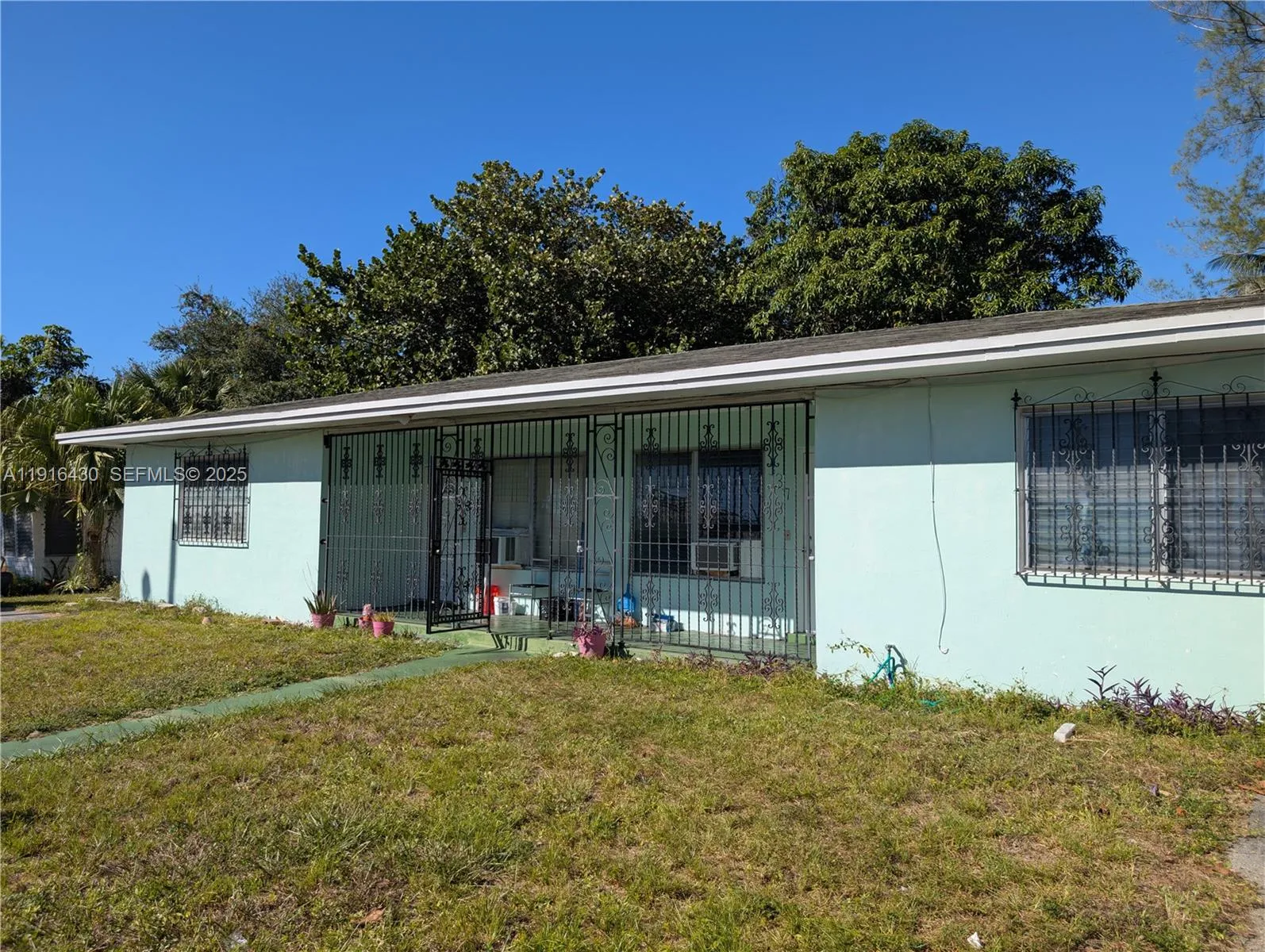 Vendido 335 NE 337 168th Street, North Miami Beach, FL 33162, North Miami Beach, FL 33162