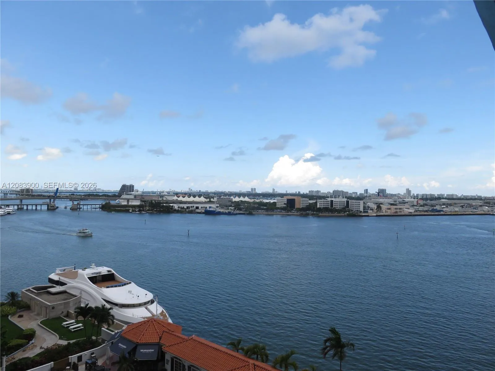 Foto de propiedad en 335 S Biscayne Boulevard 1508, Miami, FL 33131 Miami con MLS# 