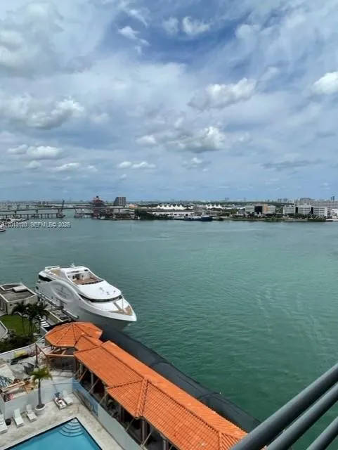 En Renta 335 S Biscayne Boulevard 1510, Miami, FL 33131, Miami, FL 33131