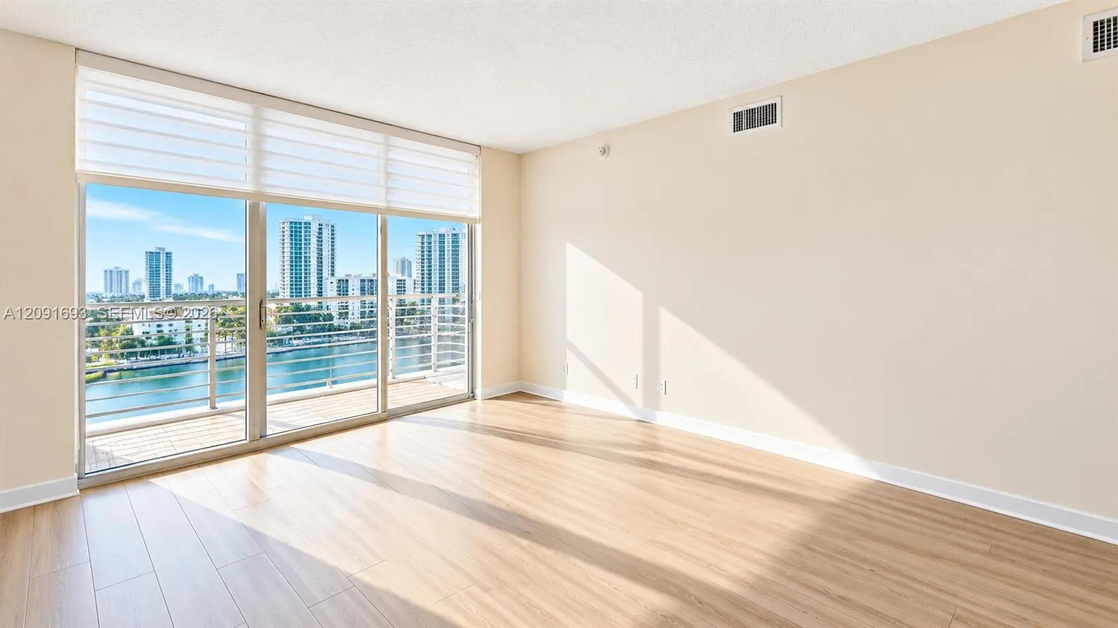 En Renta 335 S Biscayne Boulevard 1601, Miami, FL 33131, Miami, FL 33131