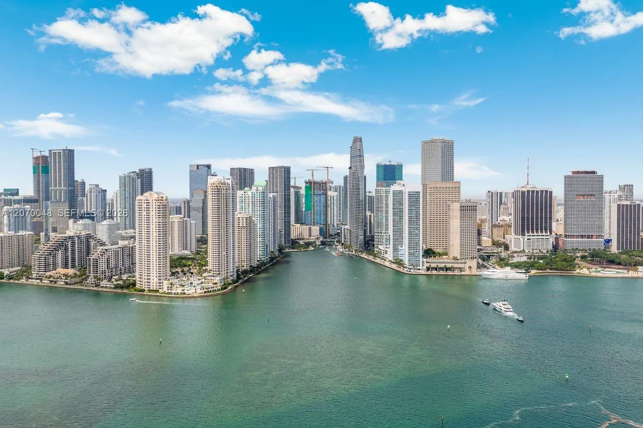 En Venta 335 S Biscayne Boulevard 2609, Miami, FL 33131, Miami, FL 33131