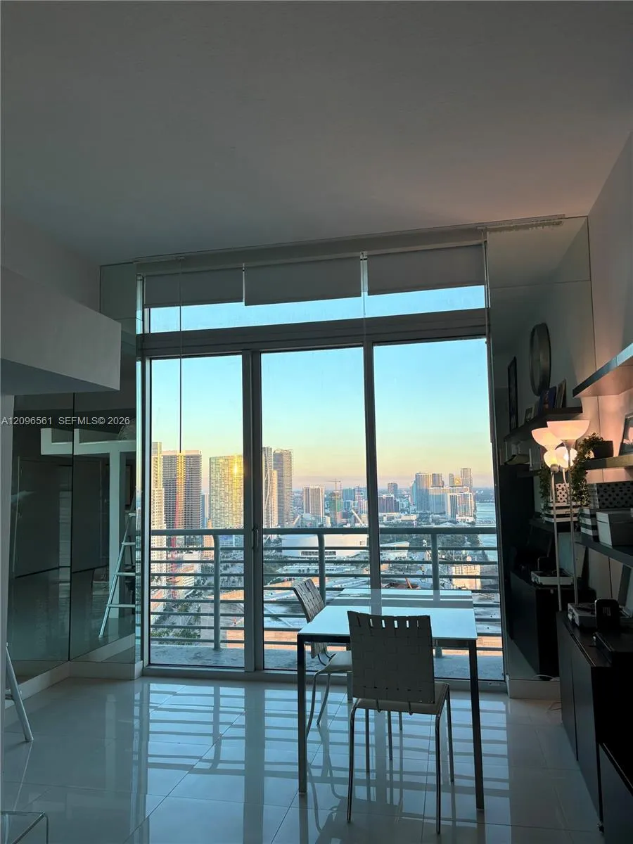 En Renta 335 S Biscayne Boulevard LPH-06, Miami, FL 33131, Miami, FL 33131