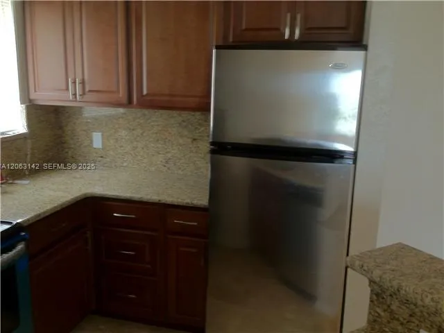 Foto de propiedad en 3350 N Pinewalk Drive N 1428, Margate, FL 33063 Margate con MLS# 