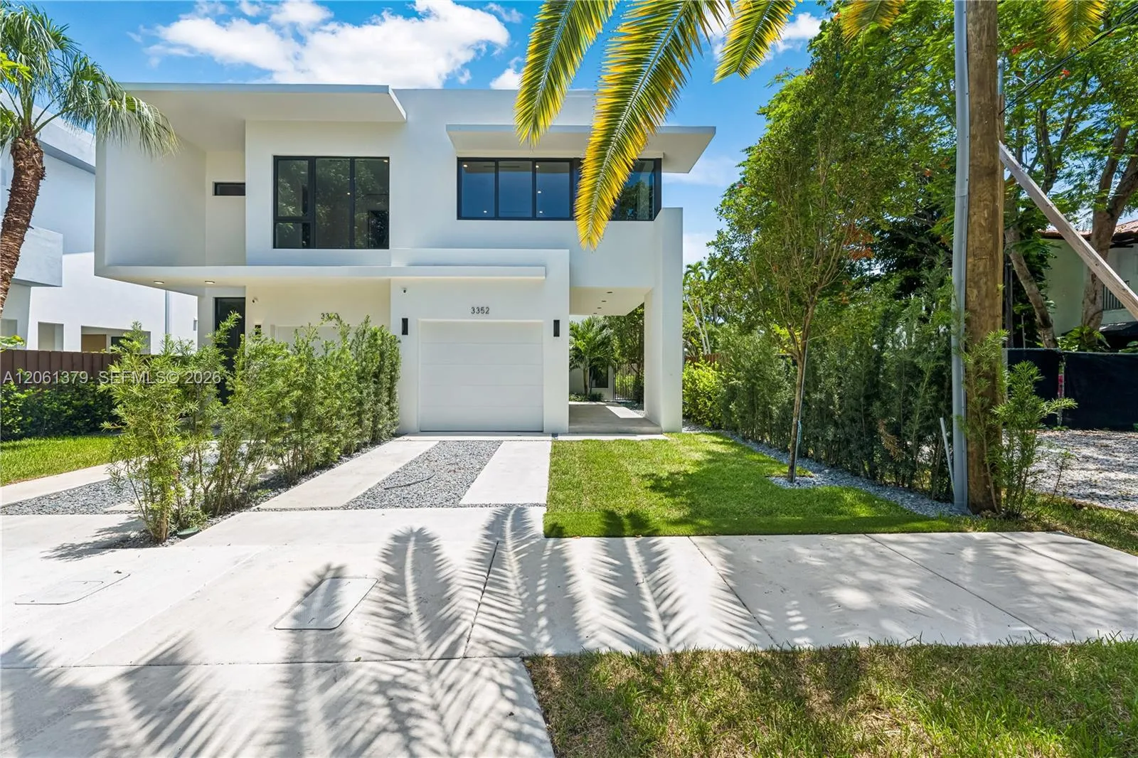 Foto de propiedad en 3352 SW 28th Terrace, Miami, FL 33133 Miami con MLS# 