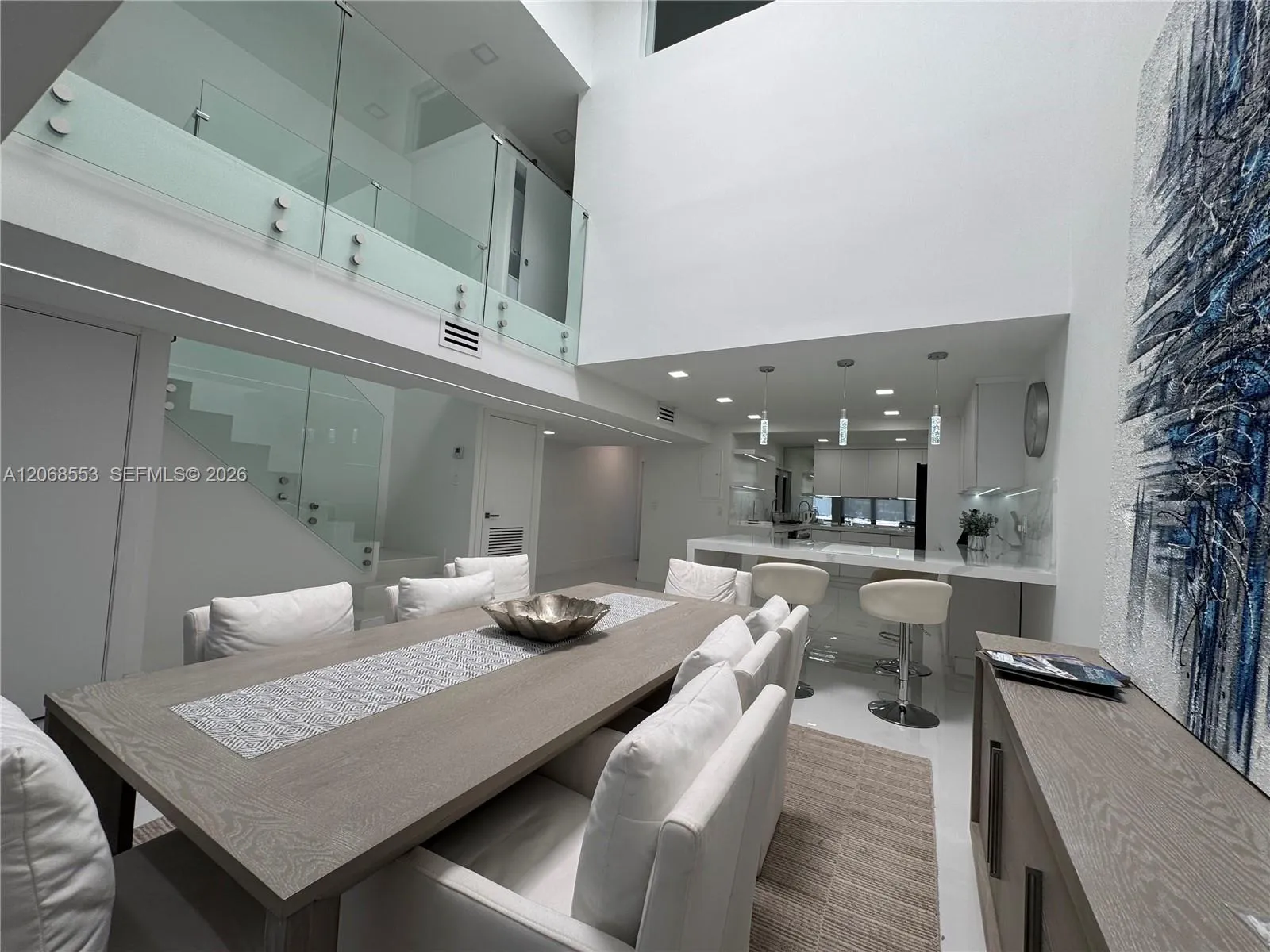 Foto de propiedad en 336 Poinciana Drive 1008, Sunny Isles Beach, FL 33160 Sunny Isles Beach con MLS# 