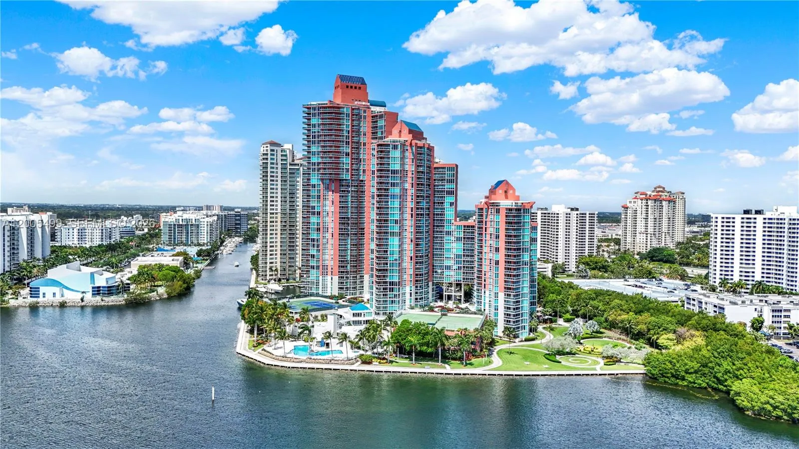 Foto de propiedad en 3370 Hidden Bay Drive 1702, Aventura, FL 33180 Aventura con MLS#