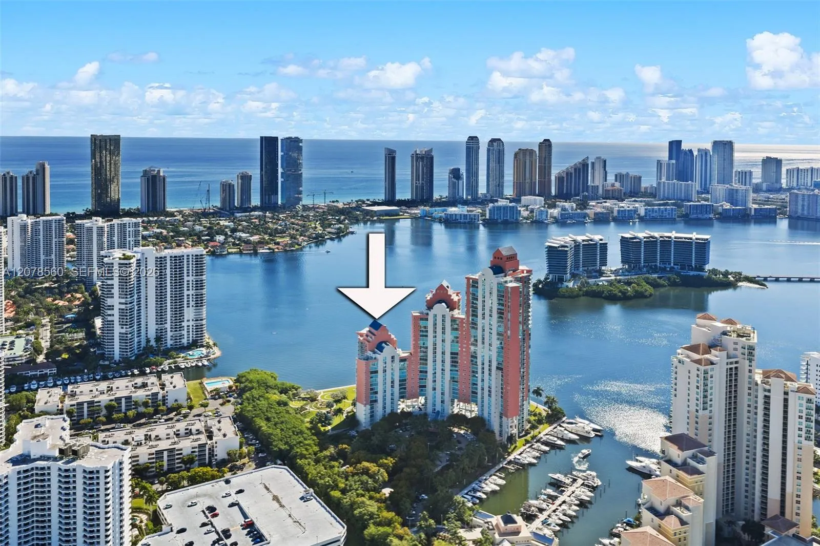 Foto de propiedad en 3370 Hidden Bay Drive 2102, Aventura, FL 33180 Aventura con MLS# 
