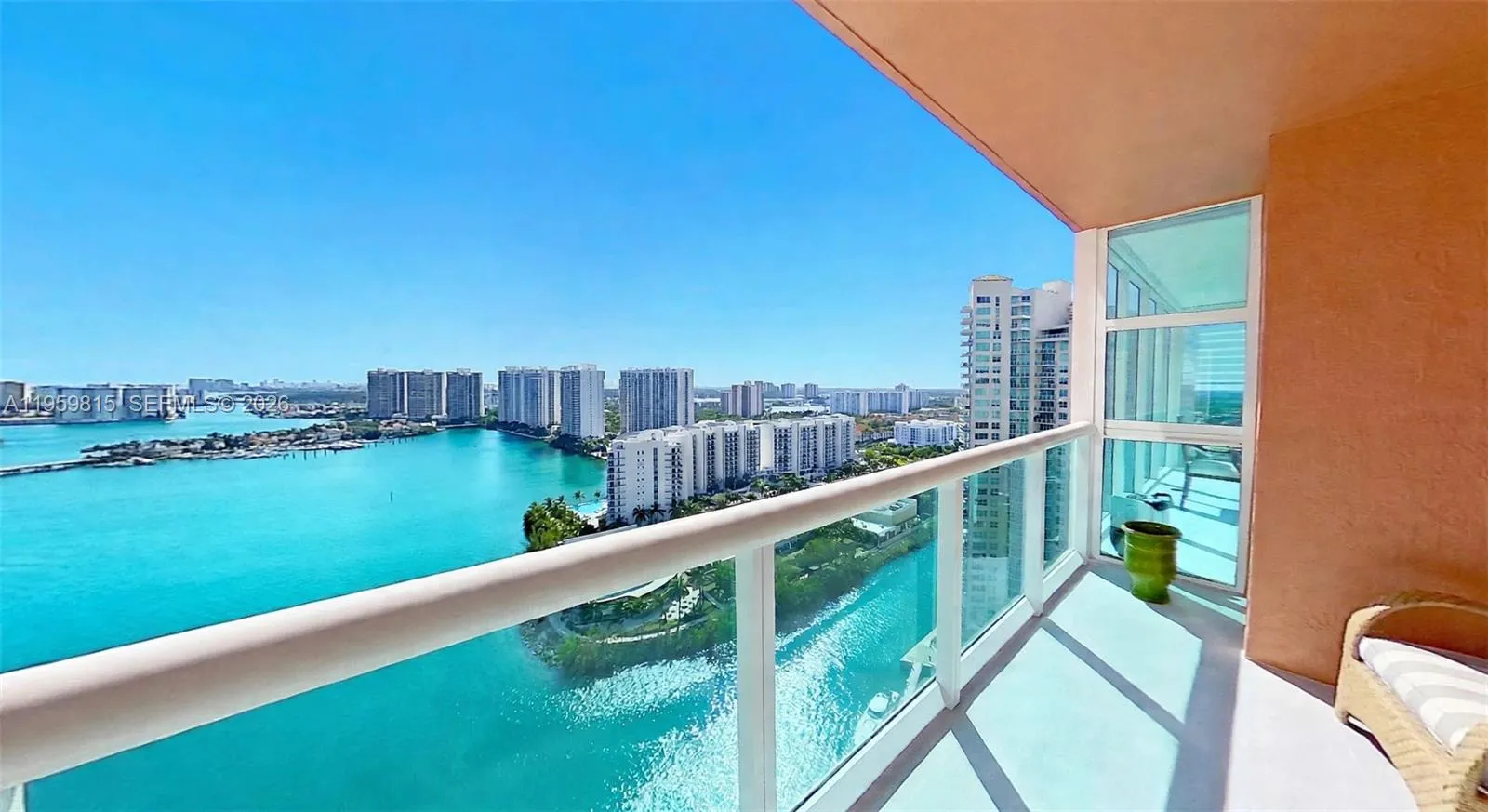 Foto de propiedad en 3370 Hidden Bay Drive 2715, Aventura, FL 33180 Aventura con MLS#