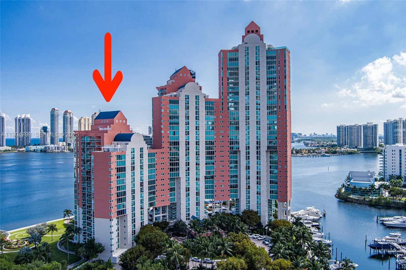Foto de propiedad en 3370 Hidden Bay Drive 303, Aventura, FL 33180 Aventura con MLS# 