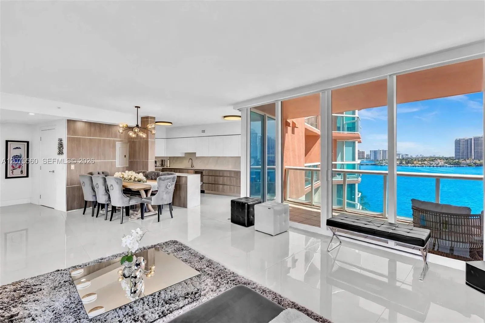Foto de propiedad en 3370 Hidden Bay Drive 815, Aventura, FL 33180 Aventura con MLS# 