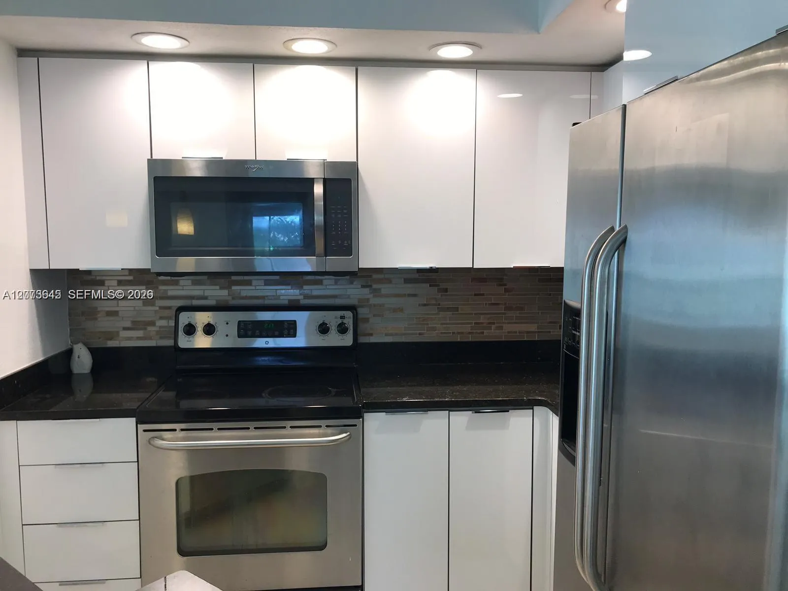 Foto de propiedad en 3370 N Pinewalk Drive N 1212, Margate, FL 33063 Margate con MLS# 