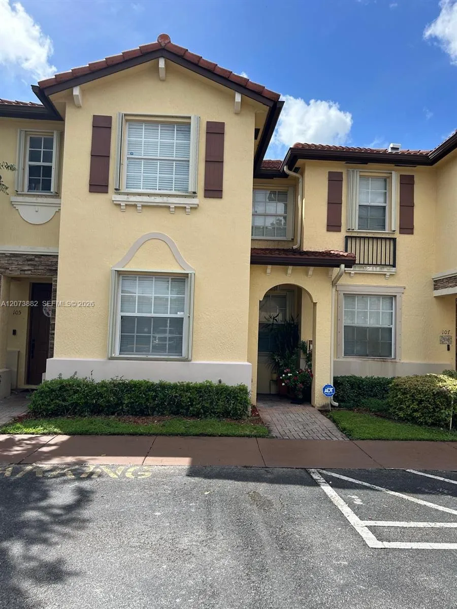 Foto de propiedad en 3370 NE 13th Cir Drive 106-20, Homestead, FL 33033 Homestead con MLS# 