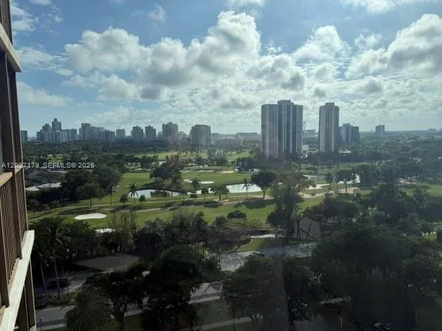 Foto de propiedad en 3375 N Country Club Drive 1409, Aventura, FL 33180 Aventura con MLS# 