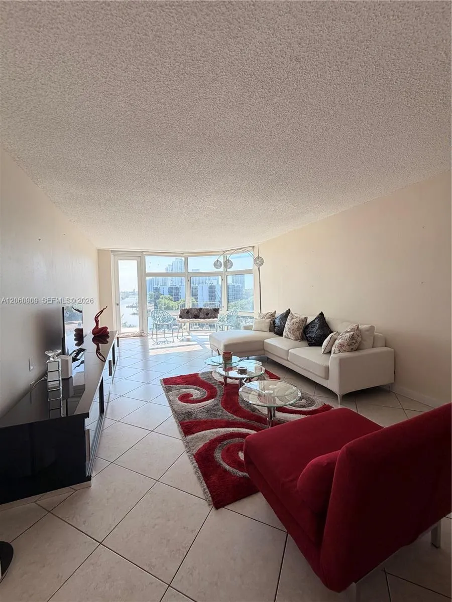 Foto de propiedad en 3375 N Country Club Drive 602, Aventura, FL 33180 Aventura con MLS#