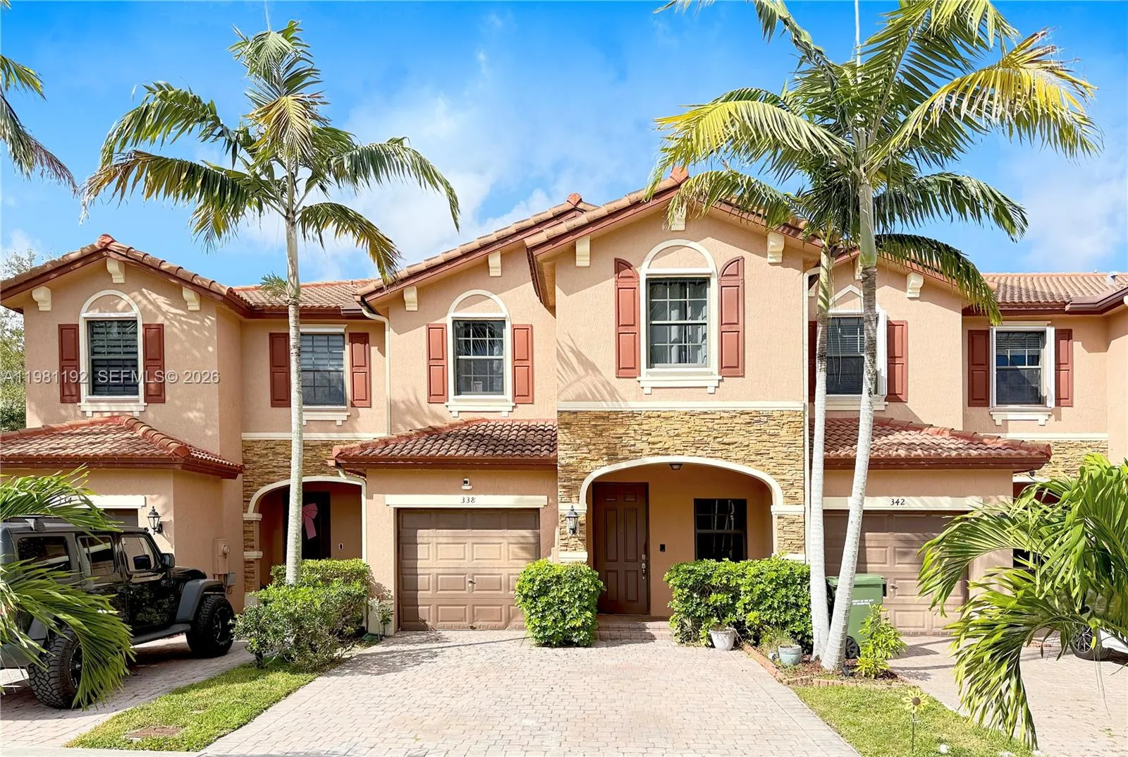 Foto de propiedad en 338 NE 37th Avenue, Homestead, FL 33033 Homestead con MLS# 