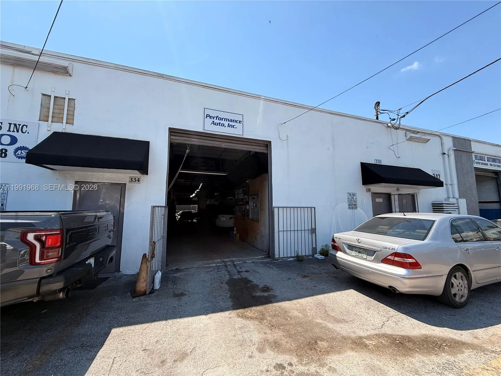 Foto de propiedad en 338 NW 171st Street, Miami, FL 33169 Miami con MLS# 