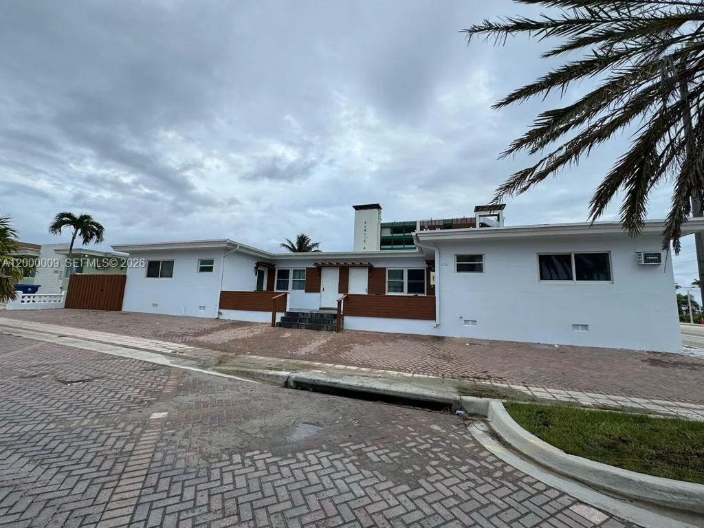 En Venta 338 Roosevelt Street, Hollywood, FL 33019, Hollywood, FL 33019