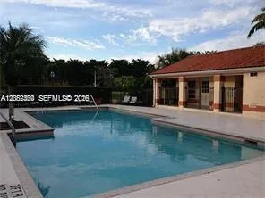 Foto de propiedad en 3380 N Pinewalk Drive N 1116, Margate, FL 33063 Margate con MLS# 